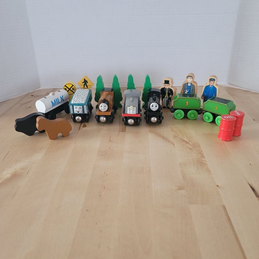 Vintage Thomas the Train Cars People  Accessories LOT BUNDLE SET Wood  20 PCS
